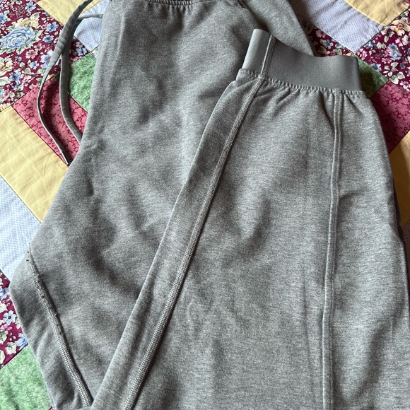 Lululemon Refreshed Routine Joggers - Picture 4 of 5